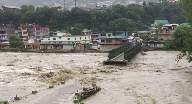 बाढ़ से बेहाल : मध्यप्रदेश में बारिश ने मचाई तबाही, 1171 गांव प्रभावित, 200 से अधिक हुए जलमग्न