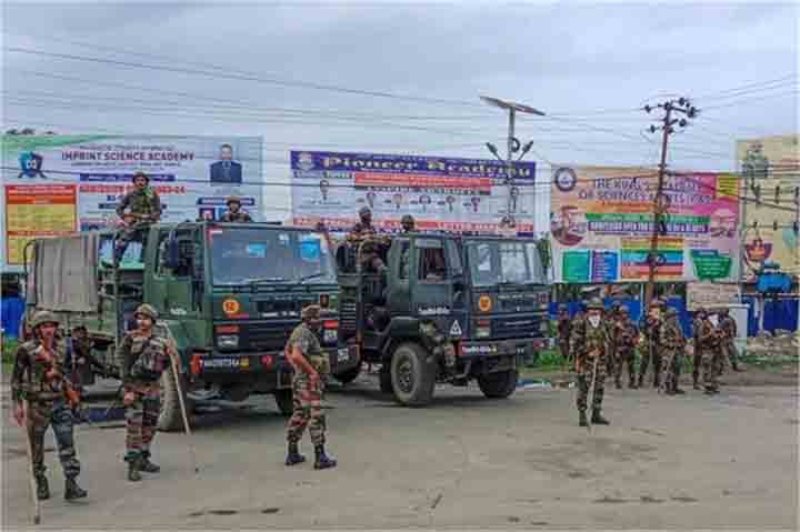 मणिपुर में मंगलवार रात रुक-रुक कर हुई गोलीबारी,  15-20 गोलियां चलने की आवाज सुनाई दी