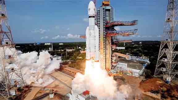 चंद्रयान-3 की सक्सेसफुल लॉन्चिंग: 3.84 लाख किलोमीटर की दूरी, 40-50 दिन का सफर और फिर खुलेगा चांद का राज