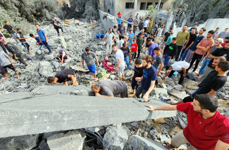 गाजा में कहर बनकर टूटी इजराइली सेना, अस्पताल पर हुए हमले में 500 लोगों की मौत