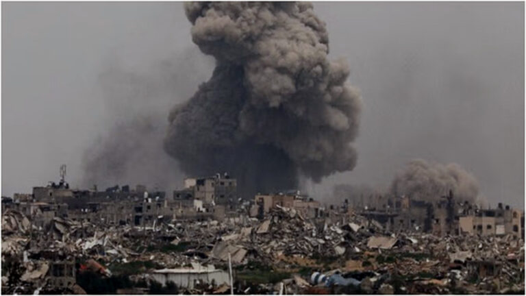 गाजा में अल शिफा अस्पताल पर इस्राइल की बमबारी, इमारत ढही; आतंकियों के छिपे होने का दावा