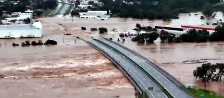 ब्राजील में भारी बारिश से मरने वालों को संख्या बढ़कर 57 हुई, 67 लोग अब भी लापता; 32 हजार विस्थापित