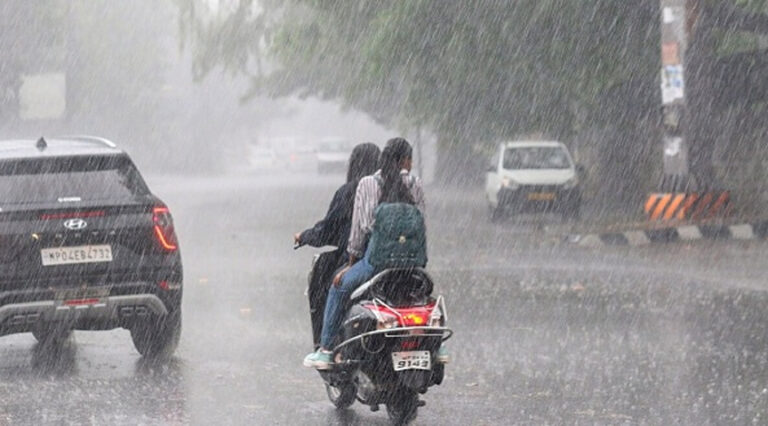 मणिपुर सीएम ने घोषित किया दो दिन का अवकाश, भारी बारिश और ओलावृष्टि के कारण लिया फैसला