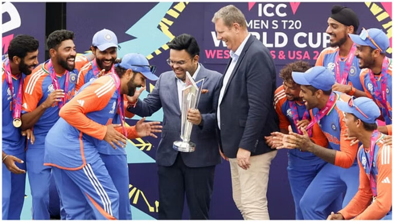 विश्व विजेता टीम इंडिया की फ्लाइट में फिर देरी, अब इस समय बारबाडोस से निकल सकते हैं भारतीय खिलाड़ी