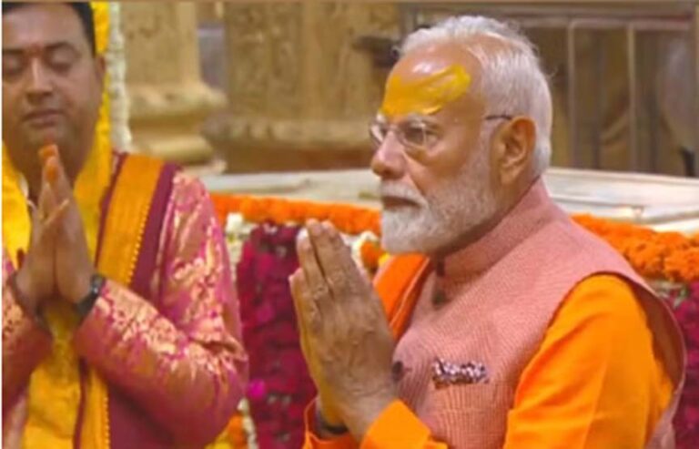 ‘महाकुंभ की सफलता भगवान सोमनाथ को समर्पित की’, मंदिर में पूजा-अर्चना के बाद पीएम मोदी