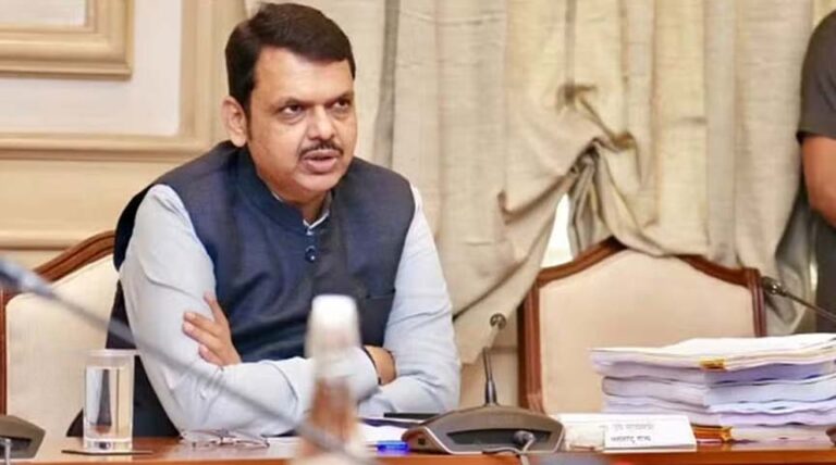 प्रचंड बहुमत के बावजूद फडणवीस के लिए चुनौतीपूर्ण होगा बजट सत्र, सरकार को घेरने के लिए विपक्ष तैयार