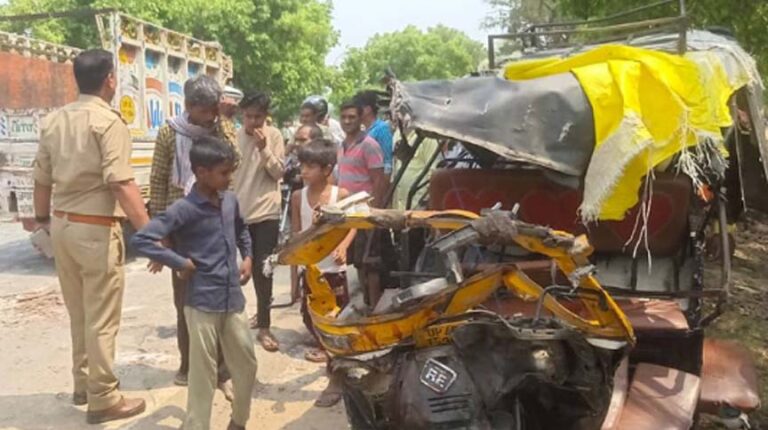 बहराइच में भीषण हादसा: बस ने ऑटो में मारी टक्कर, एक ही परिवार के छह लोगों की मौत… आठ की हालत नाजुक