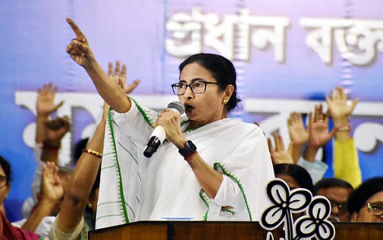 ‘भाजपा समाज को बांट रही, हम इसे बर्दाश्त नहीं करेंगे’, मुस्लिम धर्म गुरुओं के साथ बैठक में ममता