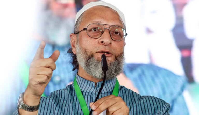 ‘ये बेवकूफ जोकर भारत से मुकाबला करना चाहते हैं…’, ओवैसी ने गलत तस्वीर को लेकर पाकिस्तान पर कसा तंज