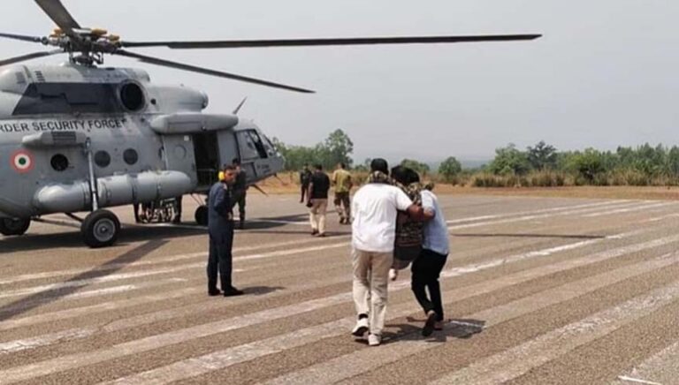 वज्रपात की चपेट में आए चार जवान, सीआरपीएफ अधिकारी की मौत