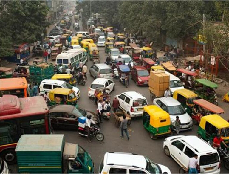 1 जुलाई से बड़ा बदलाव: दिल्ली में 62 लाख गाड़ियों और 62 लाख वाहन, 41 लाख टू-व्हीलर को नहीं मिलेगा पेट्रोल-डीजल