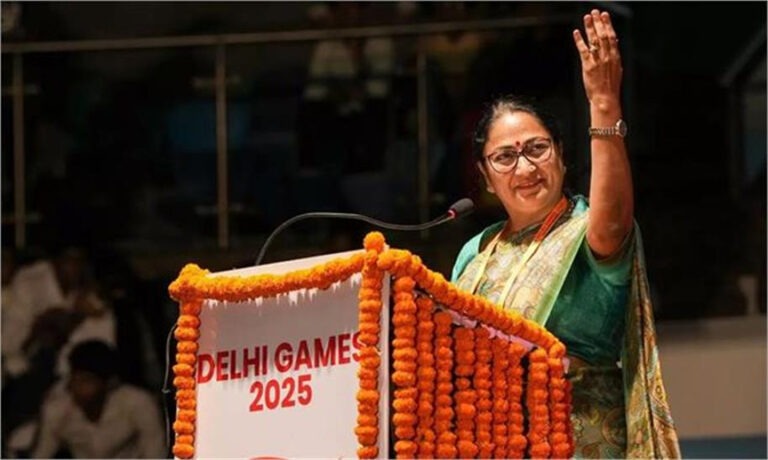 सीएम रेखा गुप्ता ने किया बड़ा ऐलान: गोल्ड मेडल विनर को दिए जाएंगे 7 करोड़ + सरकारी नौकरी