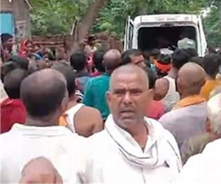 बड़ा सड़क हादसा; बाबा धाम जा रहे श्रद्धालु हुए हादसे का शिकार, चार की मौत…21 घायल