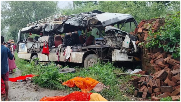 पीएम मोदी ने सड़क हादसे में कांवरियों की मौत पर जताया दुख, सीएम सोरेन ने हर संभव मदद का दिलाया भरोसा