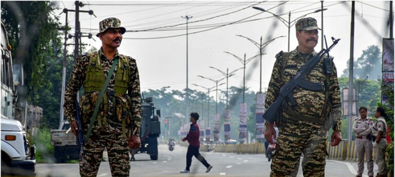 मणिपुर में तीन उग्रवादी गिरफ्तार, हथियार बरामद; सुरक्षा बलों का तलाशी अभियान जारी