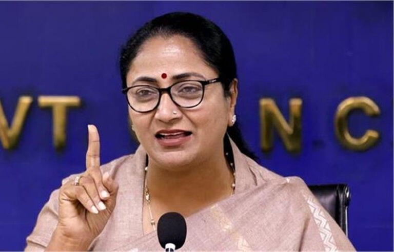 दिल्ली सीएम रेखा गुप्ता पर हमला मामले में एक और आरोपी गिरफ्तार, गुजरात से लाया गया दिल्ली…