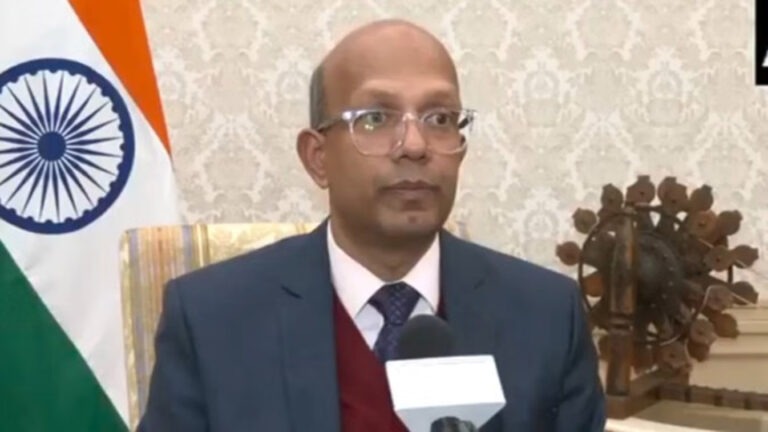 ‘भारत को जहां से सस्ता तेल मिलेगा, वहीं से खरीदेगा,’ अमेरिकी टैरिफ पर बोले रूस में भारतीय राजदूत