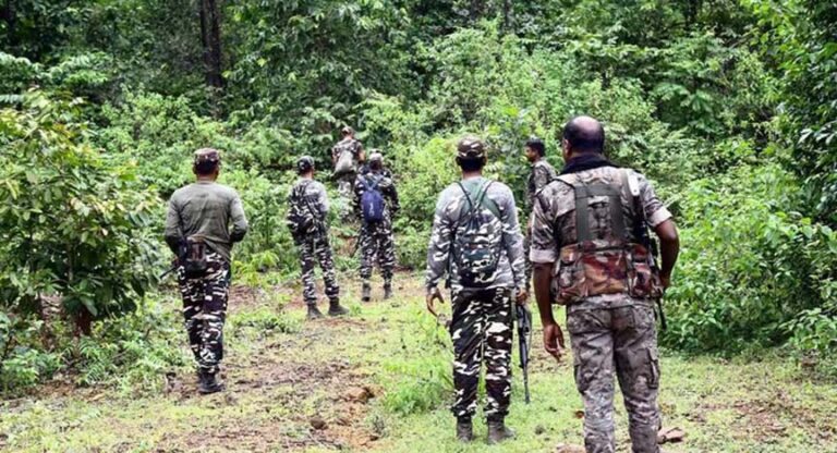 गुमला में सुरक्षाबलों को मिली बड़ी सफलता, मुठभेड़ में 3 माओवादी ढेर, हथियार भी बरामद