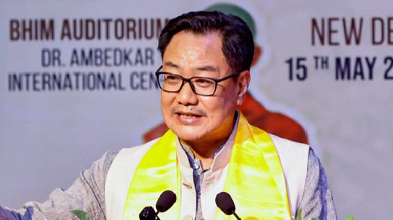 यूसीसी से आदिवासियों को बाहर रखने का एलान, रिजिजू बोले- उन्हें अपनी परंपरा से जीने की आजादी