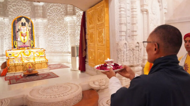 अयोध्या पहुंचे भूटान के प्रधानमंत्री, पीएम मोदी बोले- श्रीराम के आदर्श सभी के लिए प्रेरणा