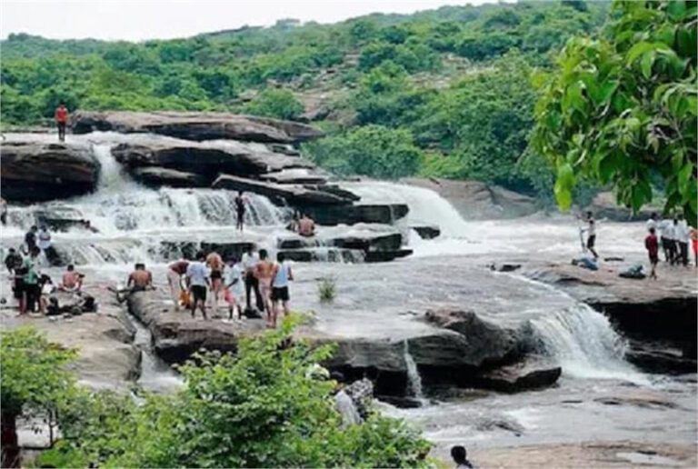बिहार के गांवों के छिपे धार्मिक स्थल बन रहे आस्था के नए केंद्र, विकास को दे रही नई रफ्तार