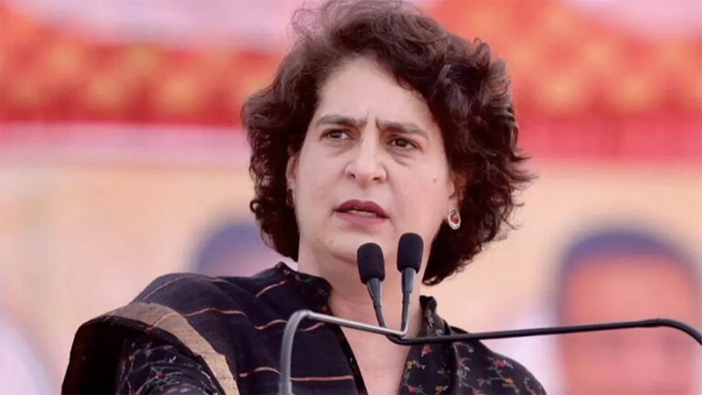 ‘महिलाओं का मसीहा बनना आसान नहीं’: प्रियंका गांधी बोलीं- लोकतंत्र को नुकसान पहुंचाने की रची जा रही थी साजिश