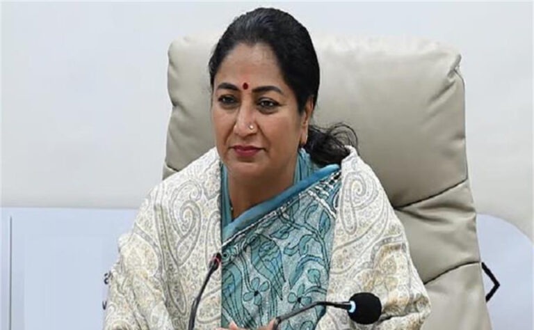 सीएम रेखा गुप्ता ने EV पॉलिसी 2026 का ड्राफ्ट किया सार्वजनिक, कहा- दिल्लीवासी बनें इस प्रक्रिया का हिस्सा