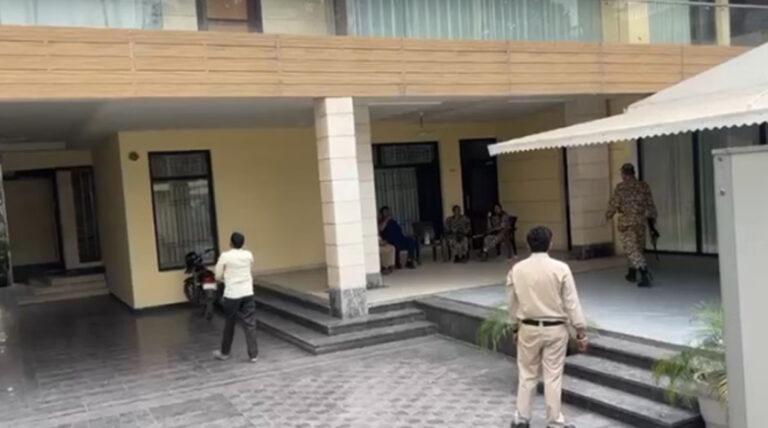 कैबिनेट मंत्री संजीव अरोड़ा के ठिकानों पर ईडी की रेड, सीएम मान बोले-आप किसी से नहीं डरती