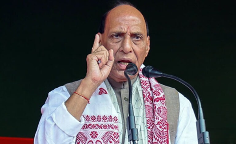 ‘आधुनिक युद्ध में साथ चलना ही जीत की चाबी’, रक्षा मंत्री ने तीनों सेनाओं के तालमेल पर दिया जोर