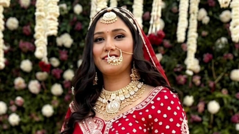 बेटी की मौत आत्महत्या नहीं साजिश है…बेबस पिता कड़ी धूप में सीएम हाउस के बाहर बैठा, कहा- इंसाफ न मिला तो खुद को जिंदा जला लूंगा