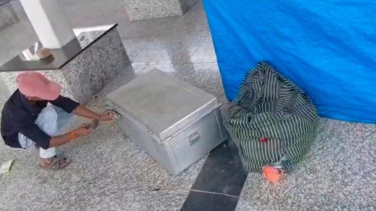 युवती को 6 टुकड़ों में काटा, 5 ट्रेन में मिले, सिर गायब; बक्से में धड़ और हाथ-पैर पॉलिथीन में पैक