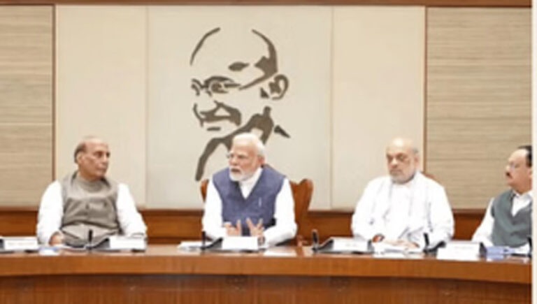 पीएम मोदी ने आज बुलाई अहम बैठक; कैबिनेट में बदलाव और पेट्रोल-गैस को लेकर हो सकता बड़ा फैसला
