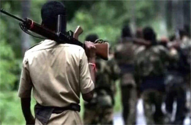 ऑपरेशन नवजीवन’ को बड़ी कामयाबी: रांची में 27 माओवादियों ने पुलिस के सामने किया आत्मसमर्पण