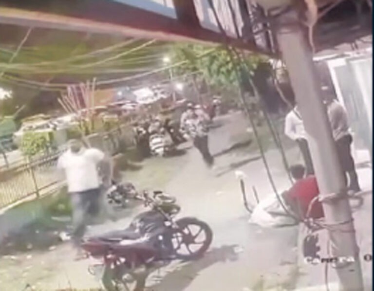 कुर्सी छूने पर चली गोलियां, CCTV आया सामने: फूड पॉइंट पर मामूली कहासुनी बनी हिंसक, कनपटी पर सटा किया फायर