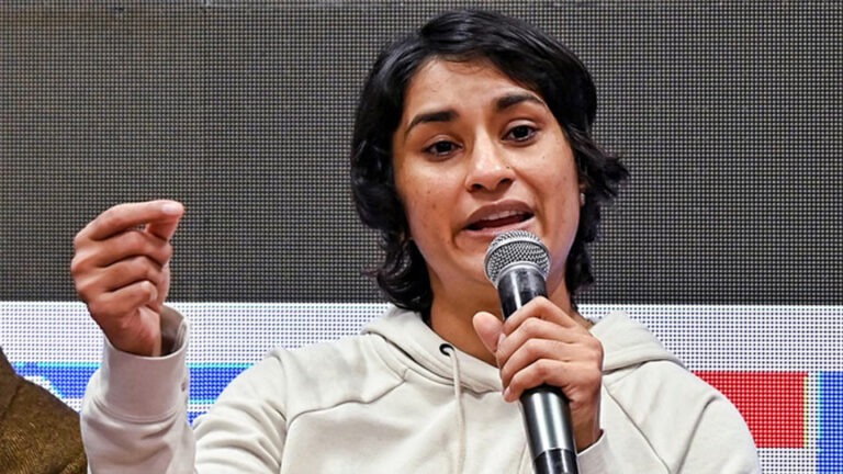 विनेश ने डब्ल्यूएफआई के नोटिस पर दिया जवाब, बोलीं- मुझे सिर्फ निष्पक्ष मौका चाहिए
