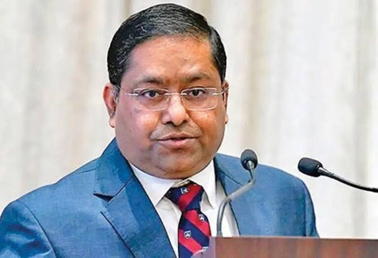 ‘राष्ट्रपति की बात बेतुकी, आंतरिक मुद्दे पर बोलने का हक नहीं’; जरदारी को भारत की दो-टूक