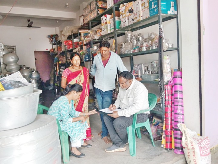 लोदाम में बर्तन दुकान पर दबिश, 13 घरेलू एलपीजी गैस सिलेंडर अवैध रूप से भंडारित मिले