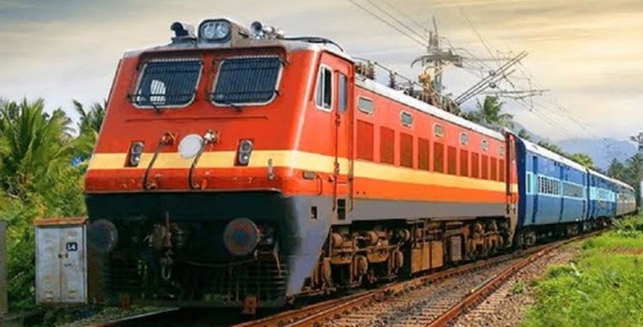 भारी बरिश के चलते रेल परिचालन प्रभावित