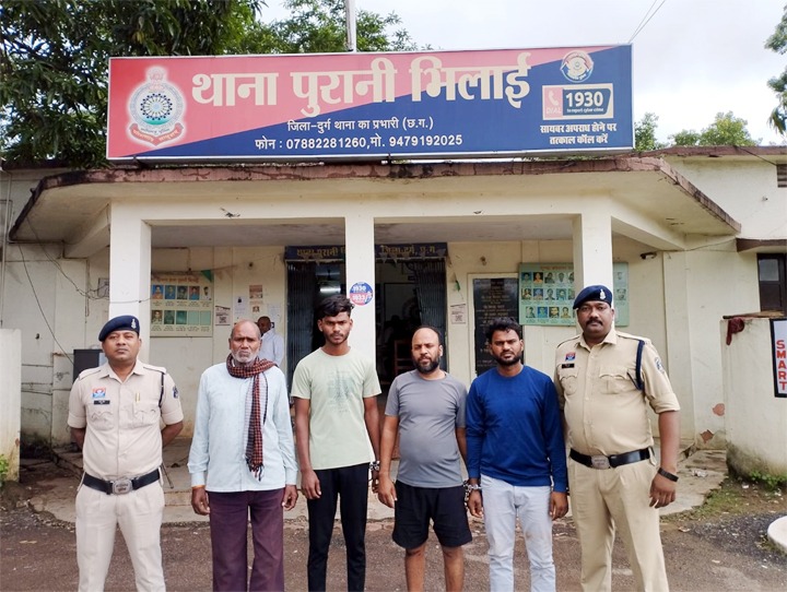  रास्ते में खड़ी खड़ी पिकअप हटाने की बात पर खूनी बवाल