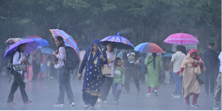 हिमाचल में अगले दो दिन भारी बारिश का अलर्ट, कई जिलों के लिए ऑरेंज और येलो चेतावनी जारी