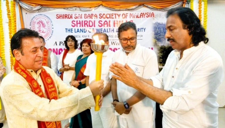 तपाह में शांति की लौ बनी साई बाबा पीस टॉर्च