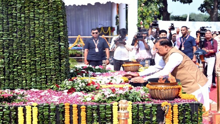 पुलिस स्मृति दिवस पर सीएम साय ने शहीदों को किया नमन