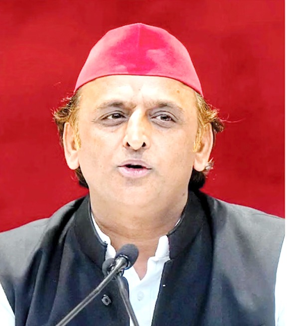 अखिलेश ने लगाया नारा ‘जय संविधान-जय हिंदुस्तान’